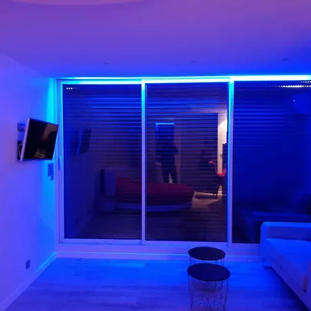Studio Luxe Naturiste Heliopolis E 아파트 아그