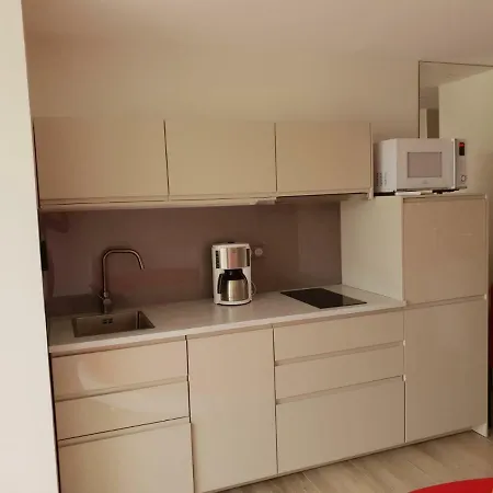 Studio Luxe Naturiste Heliopolis E 아파트 아그