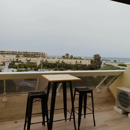 Studio Luxe Naturiste Heliopolis E 아파트 아그